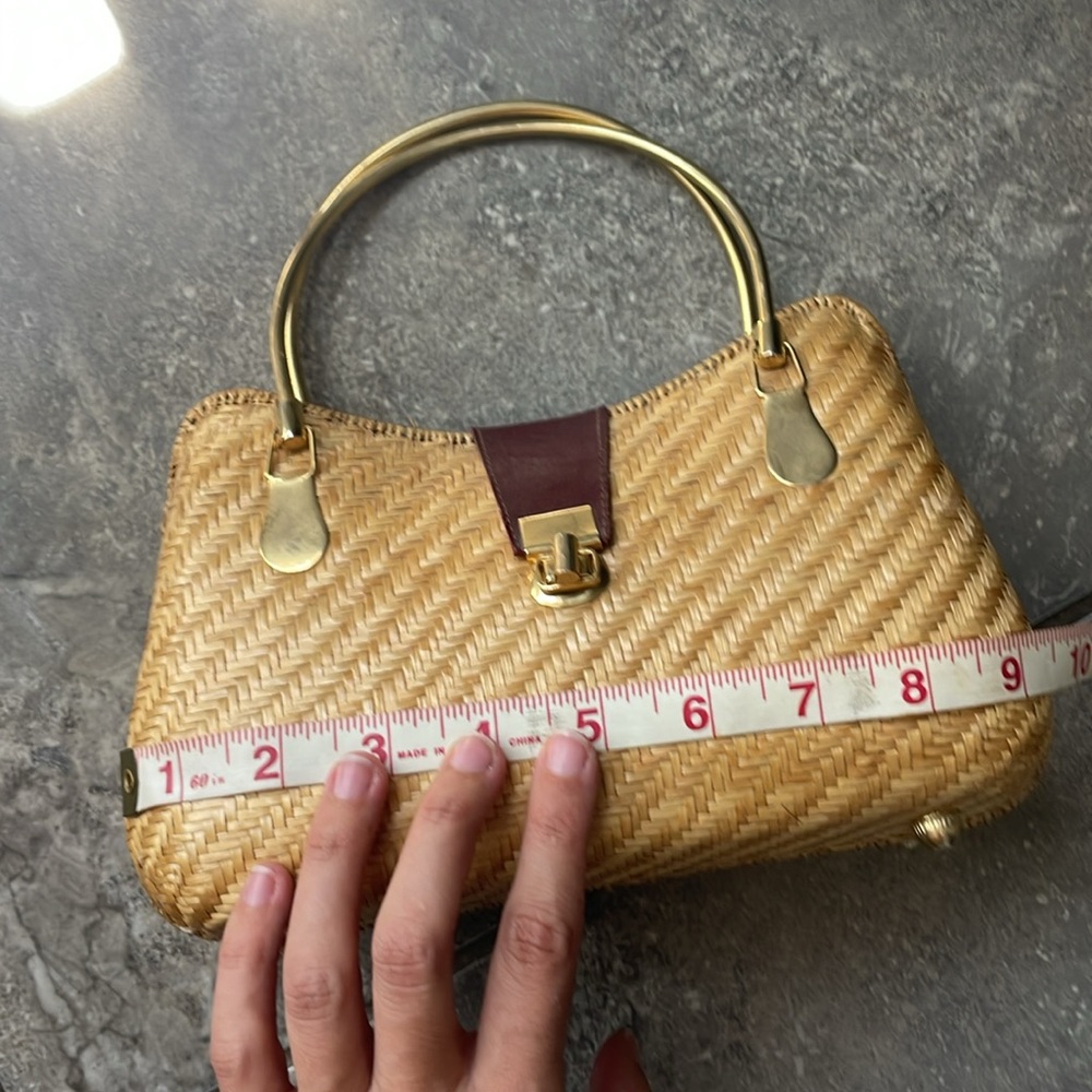 Vintage Tan Whicker Woven Handbag with Leather Enclosure and Brass Handles - Picture 6 of 8